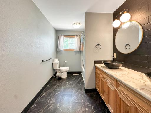 1024 5th Street SW, Willmar, MN 56201