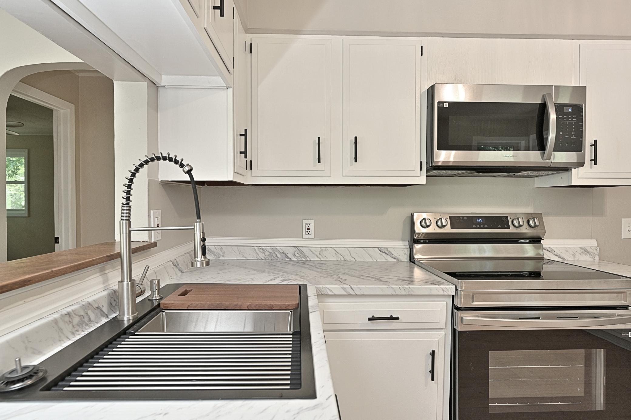KITCHEN SINK AREA.jpg