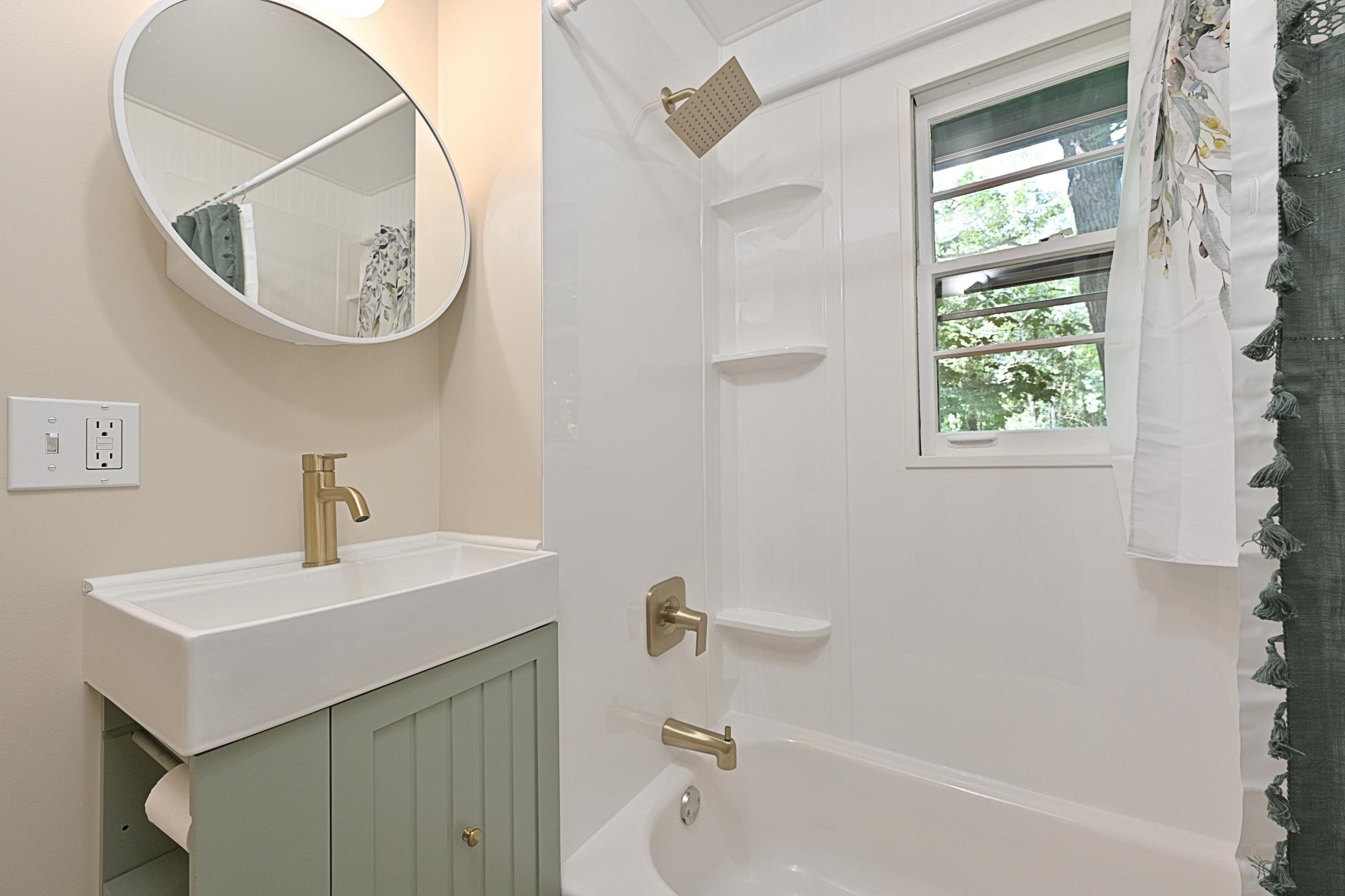 SHOWER WITH A WINDOW.jpg