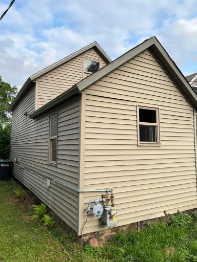 607 3rd Street NE, Little Falls, MN 56345