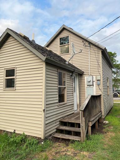 607 3rd Street NE, Little Falls, MN 56345
