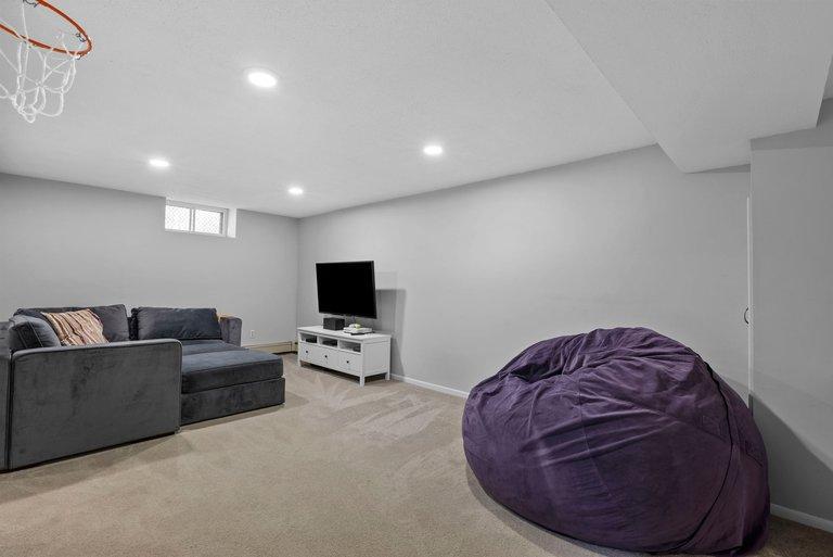 Family room.jpg