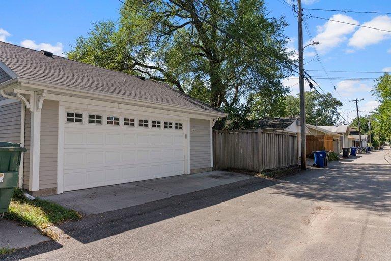 Garage.jpg