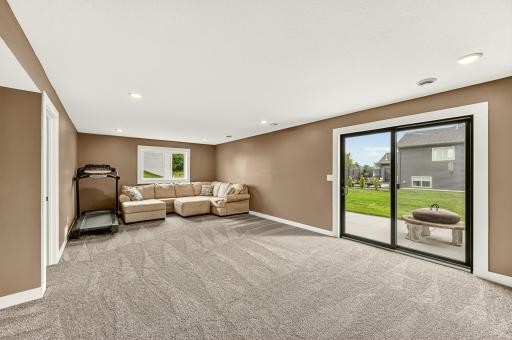 501 10th Street W, Mantorville, MN 55955