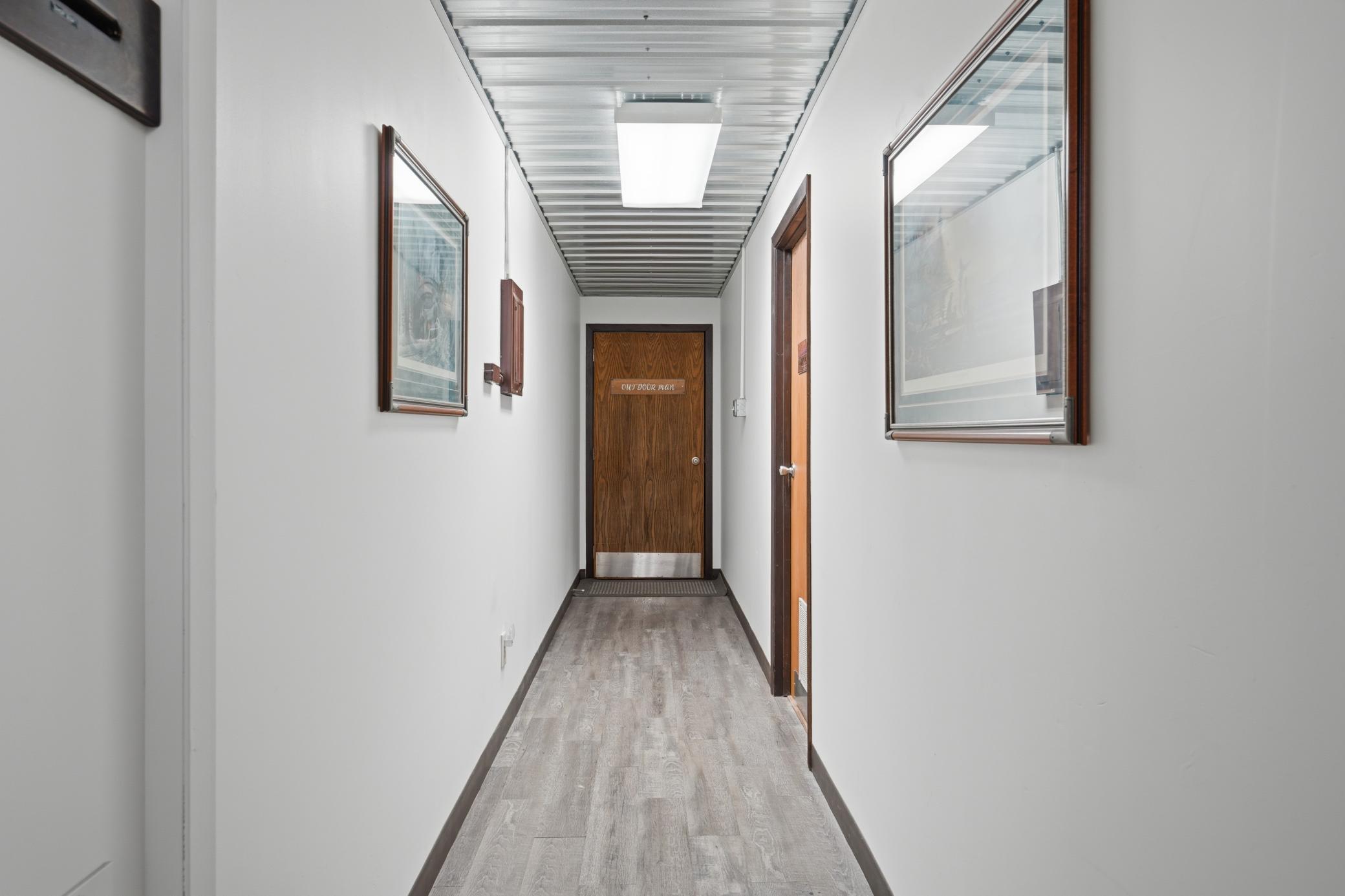 Hallway.jpg