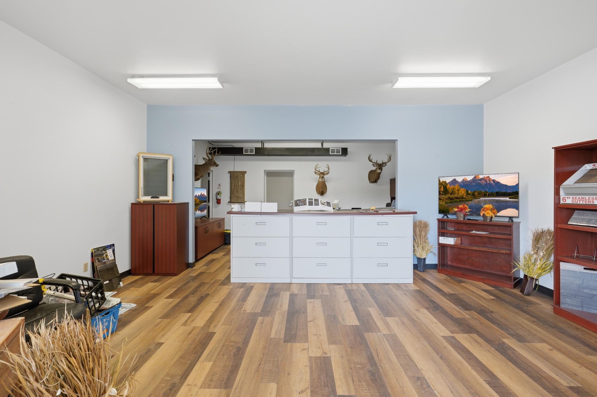 Showroom 1.jpg