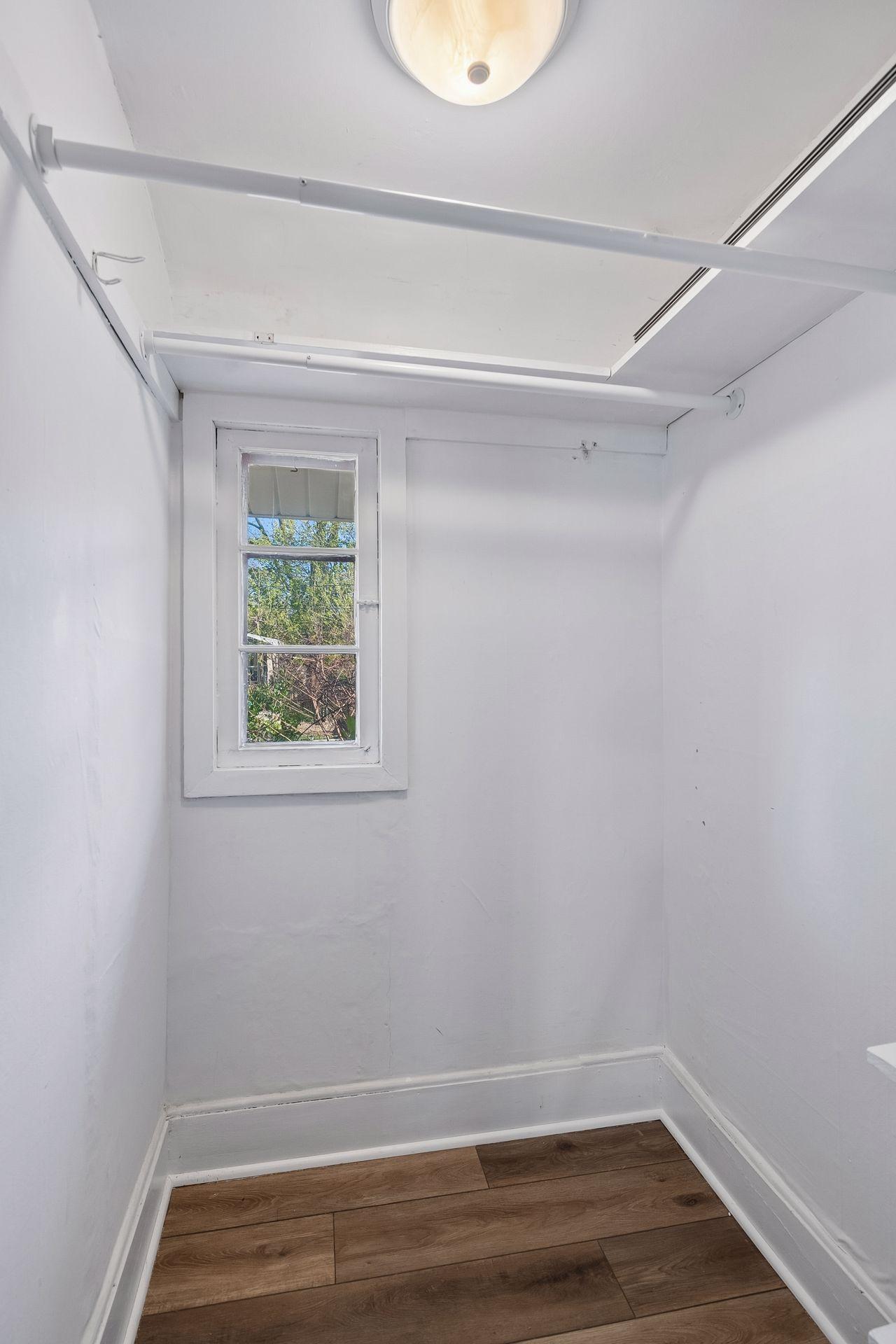 Large pantry/closet