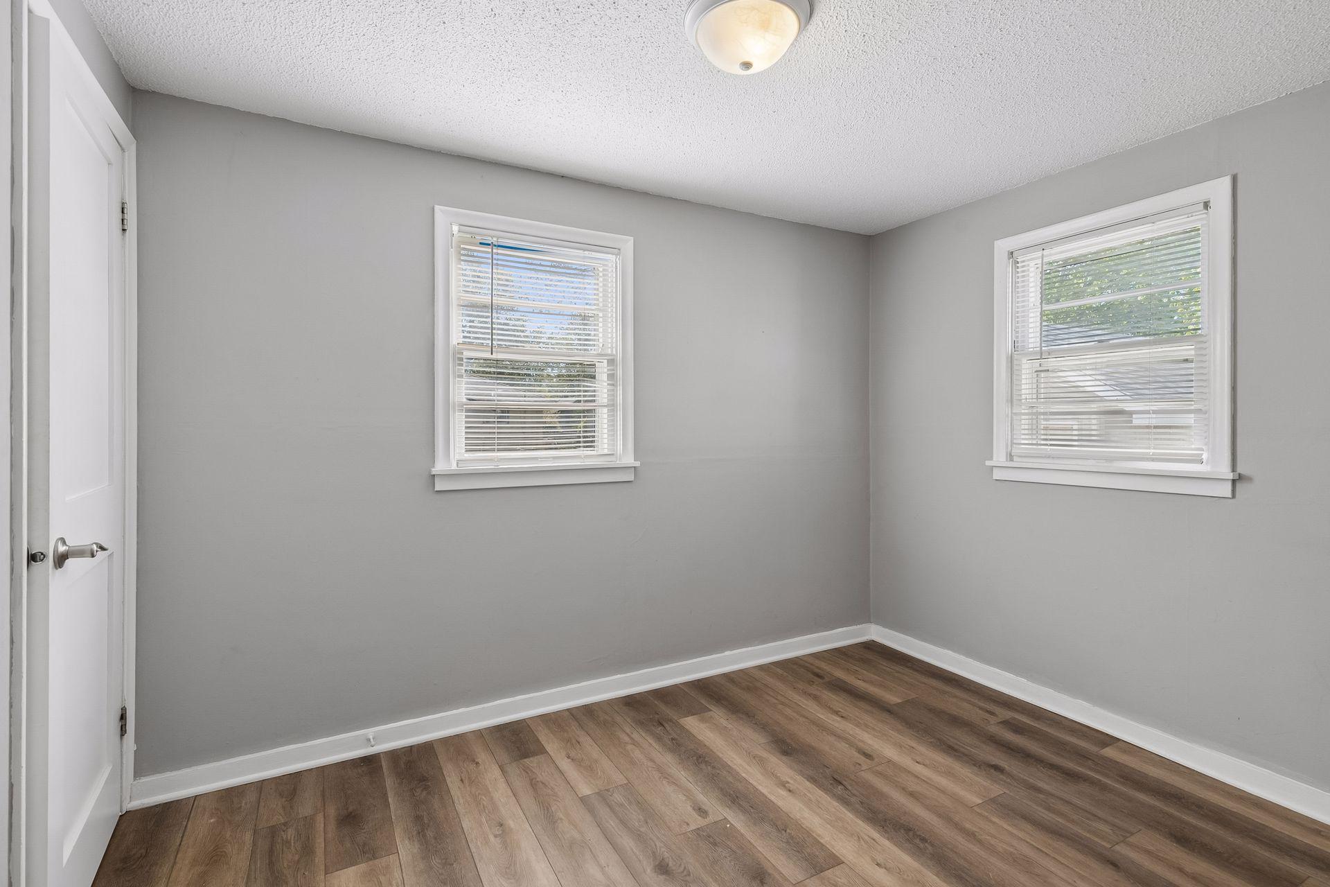 Den/2nd bedroom area