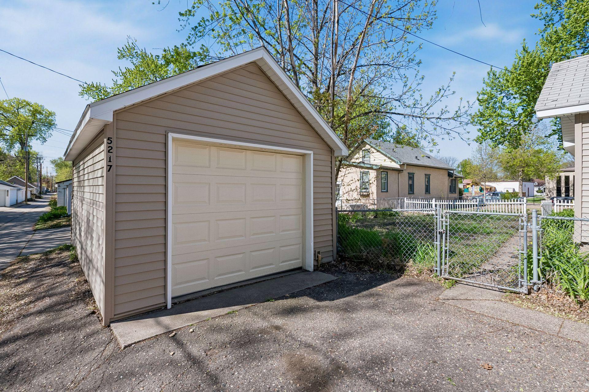 1 car garage