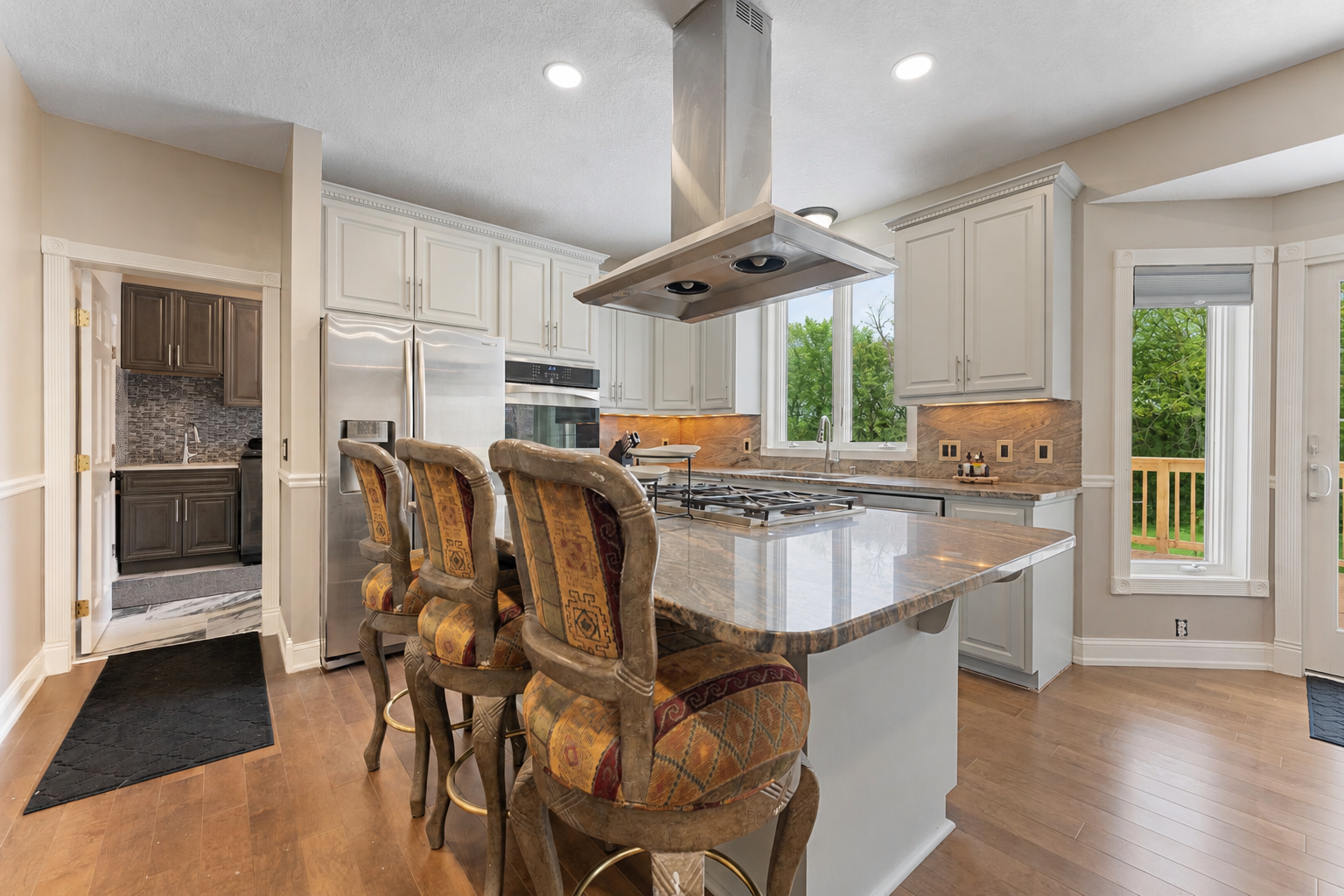 Kitchen closeup.png