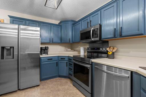 2245 River Rock Lane, Shakopee, MN 55379