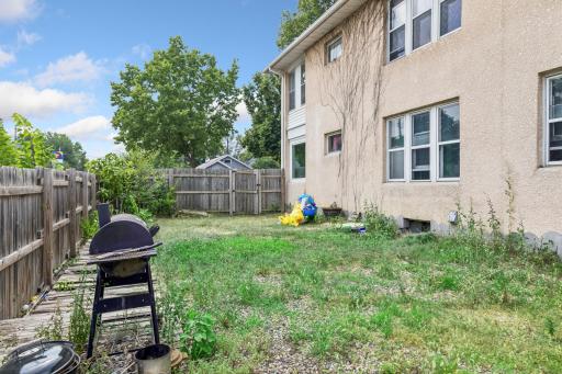 393 Geranium Avenue East - Spacecrafting - 0044.jpg