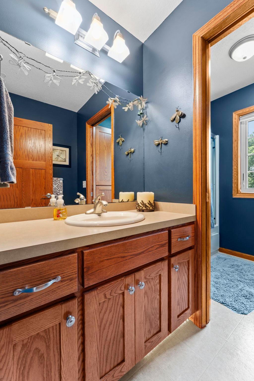 55-web-or-mls-2343 132nd Ln NE-203.jpg