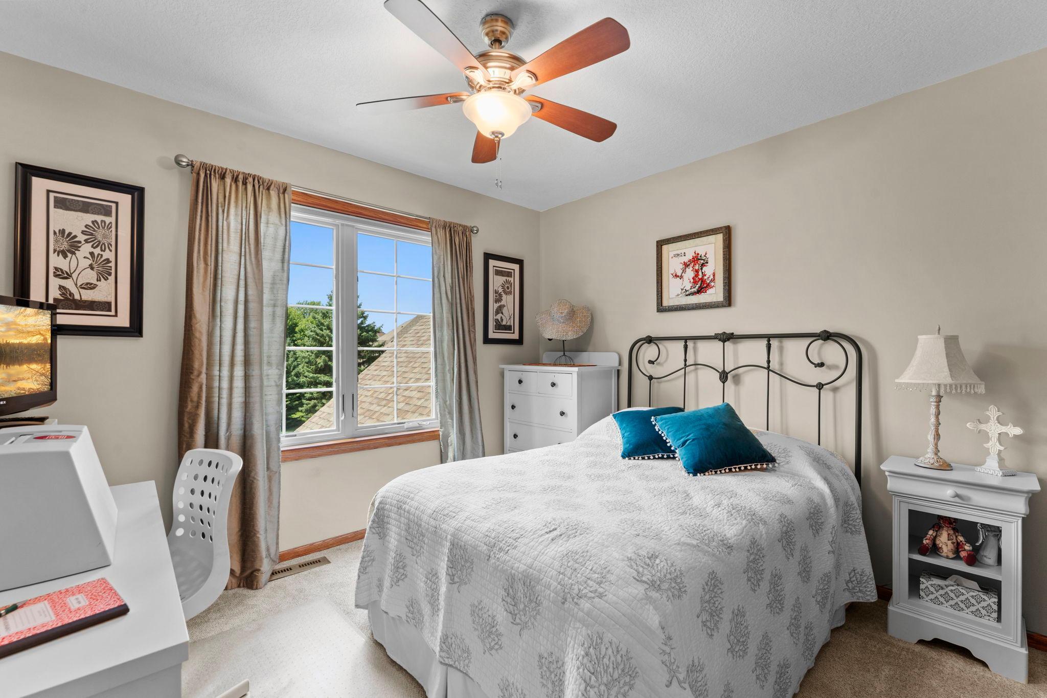 48-web-or-mls-2343 132nd Ln NE-213.jpg