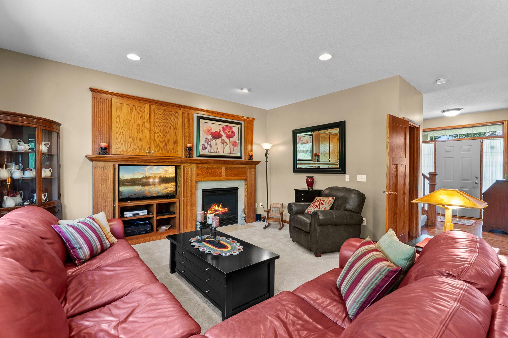 18-web-or-mls-2343 132nd Ln NE-163.jpg