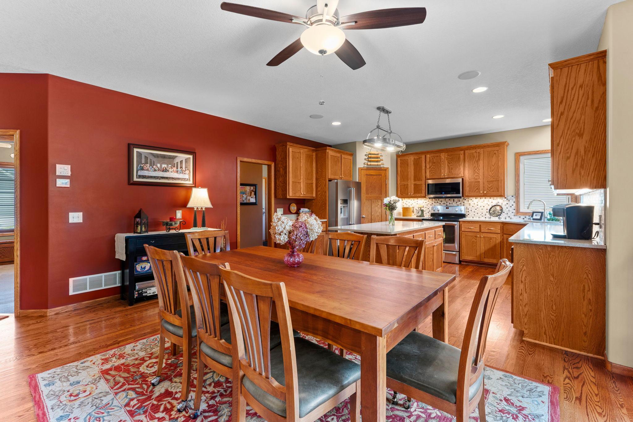 25-web-or-mls-2343 132nd Ln NE-153.jpg