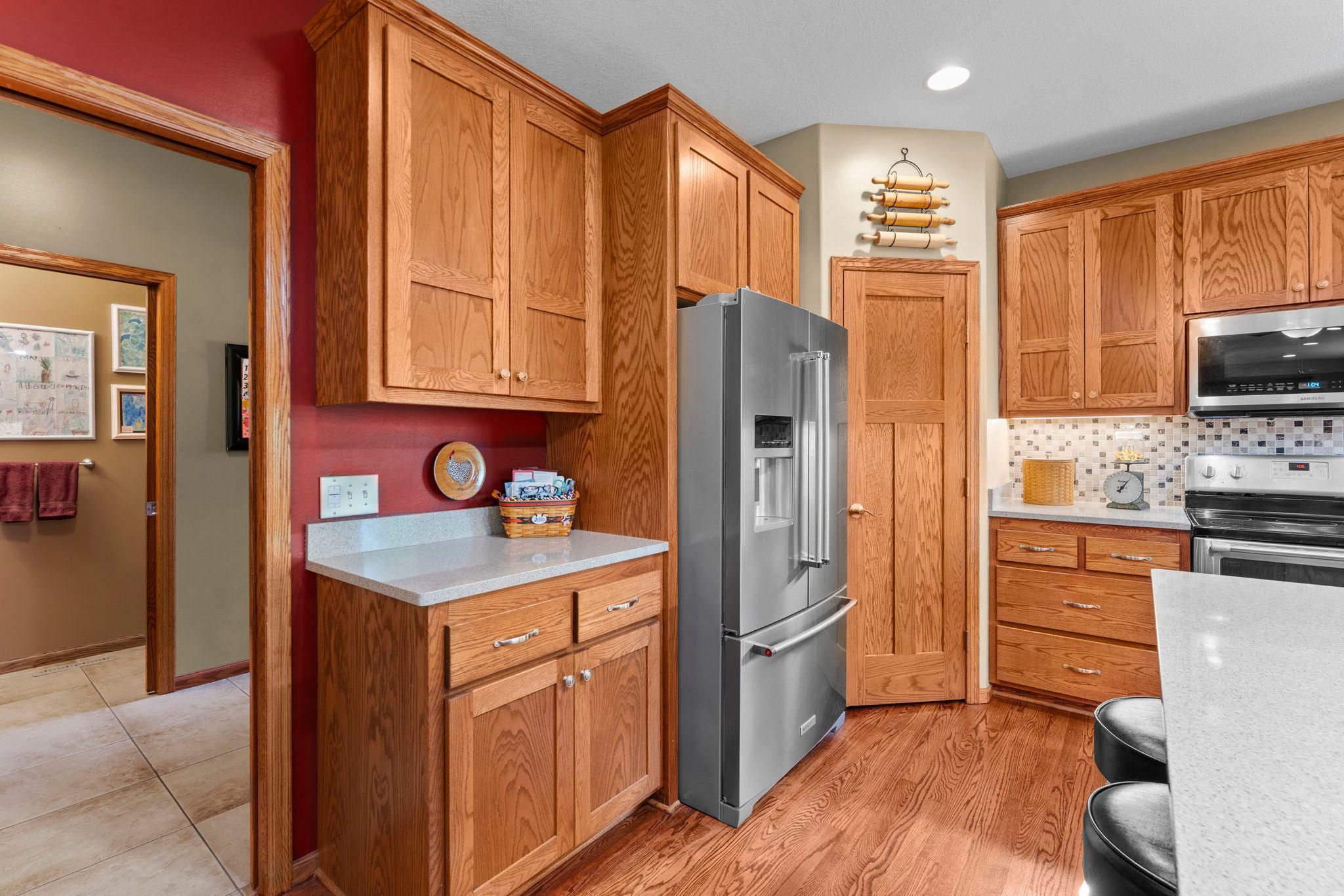 32-web-or-mls-2343 132nd Ln NE-143.jpg