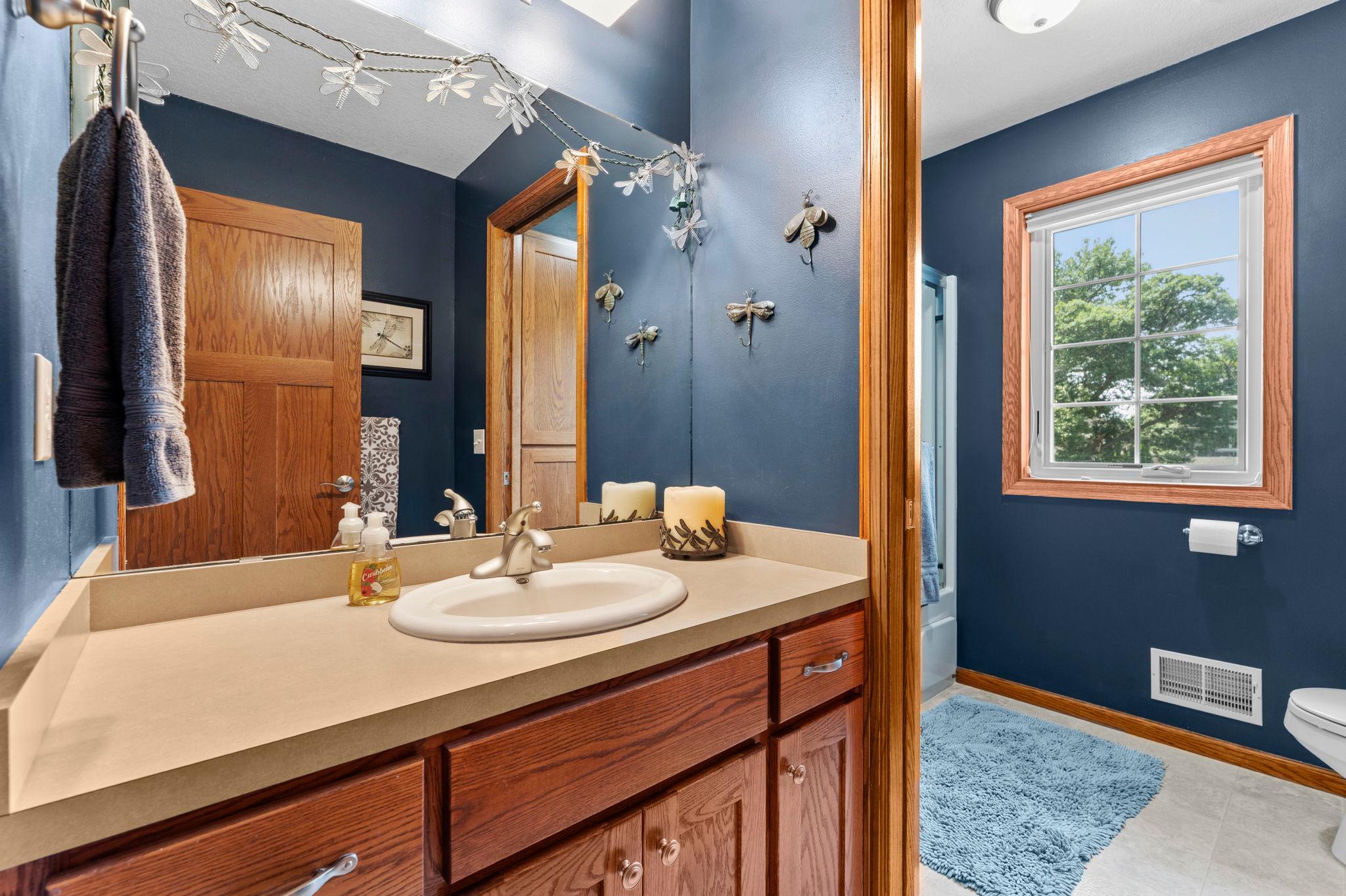 54-web-or-mls-2343 132nd Ln NE-198.jpg