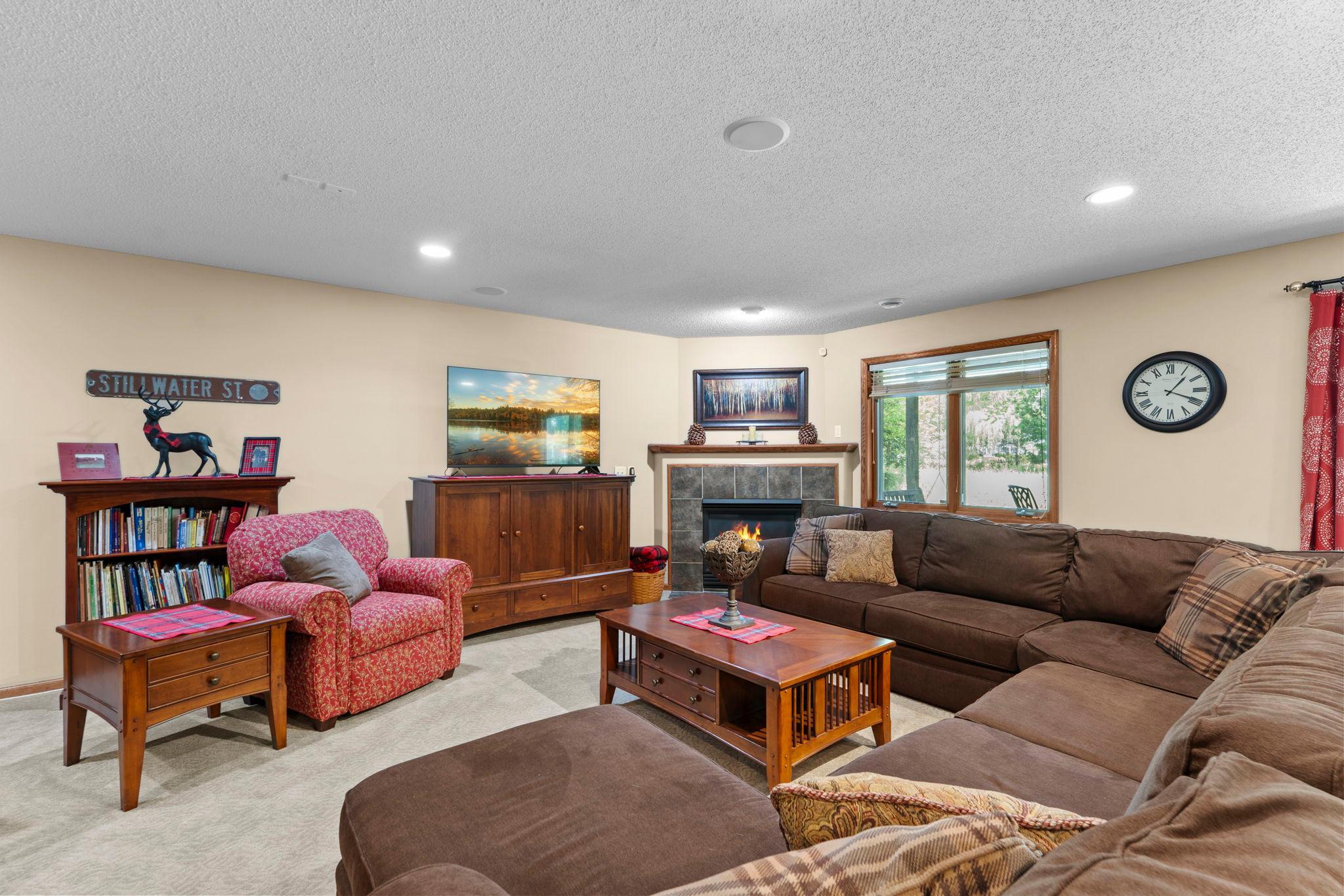 58-web-or-mls-2343 132nd Ln NE-308.jpg