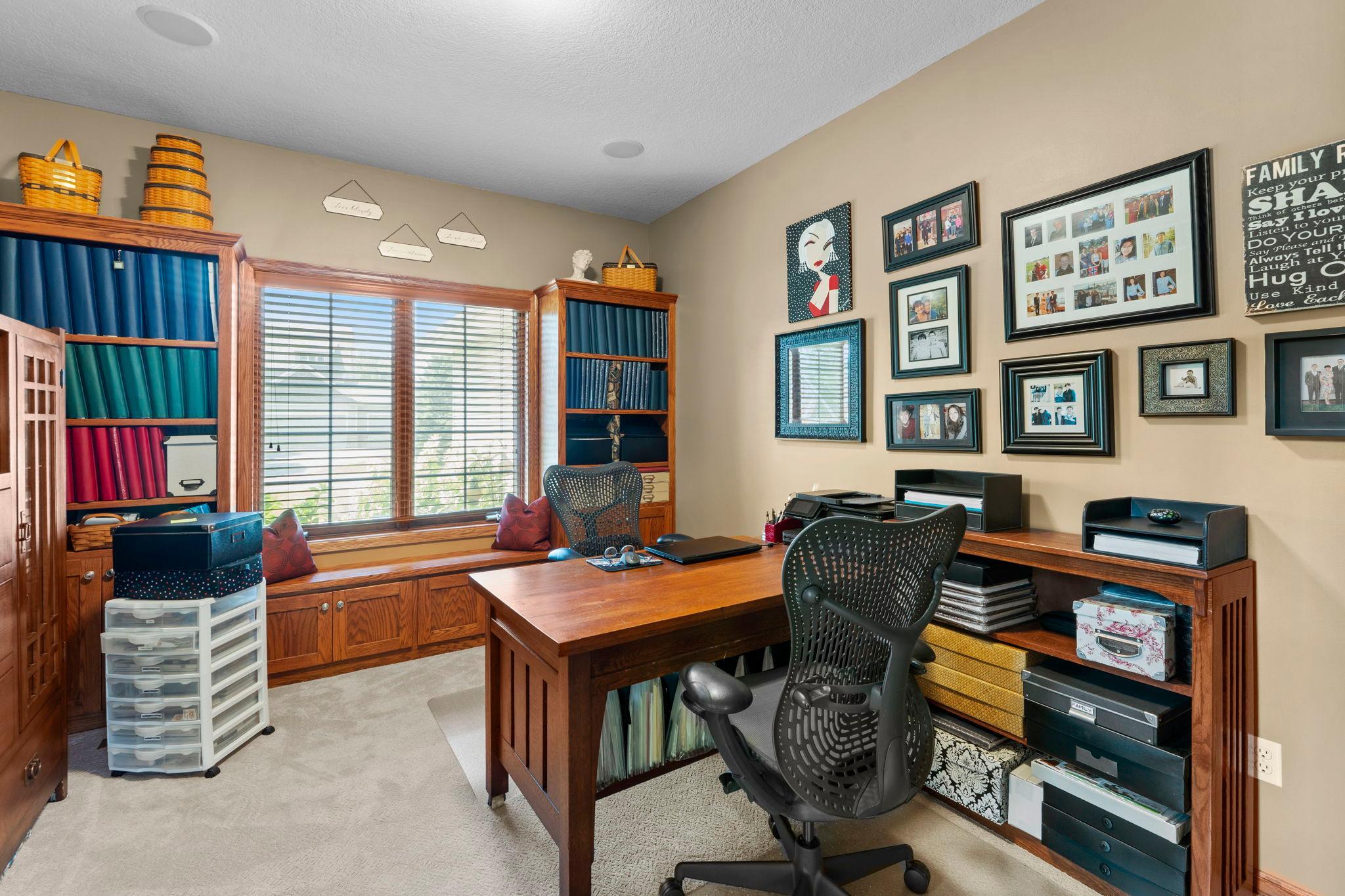 22-web-or-mls-2343 132nd Ln NE-183.jpg
