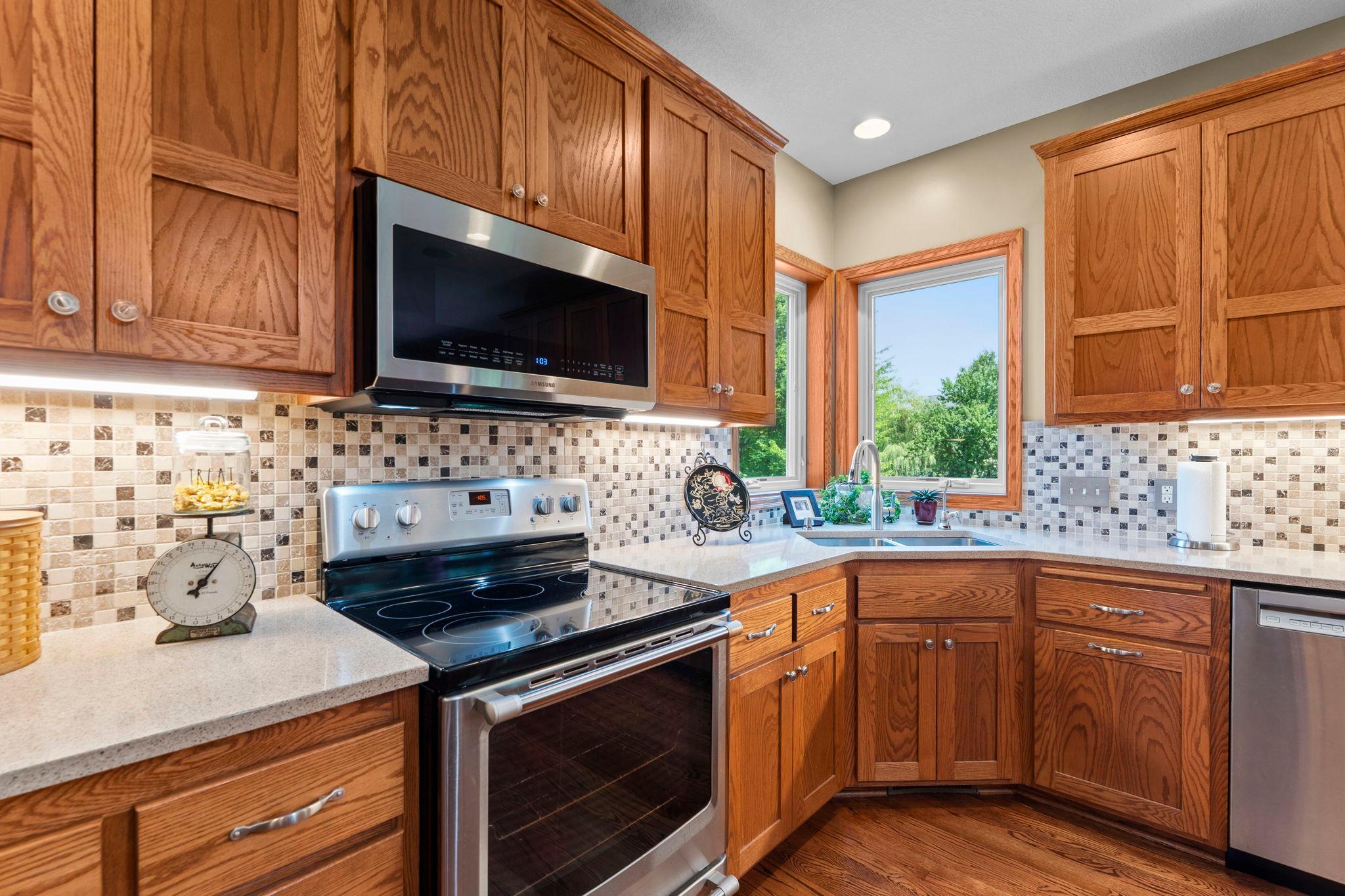 31-web-or-mls-2343 132nd Ln NE-138.jpg