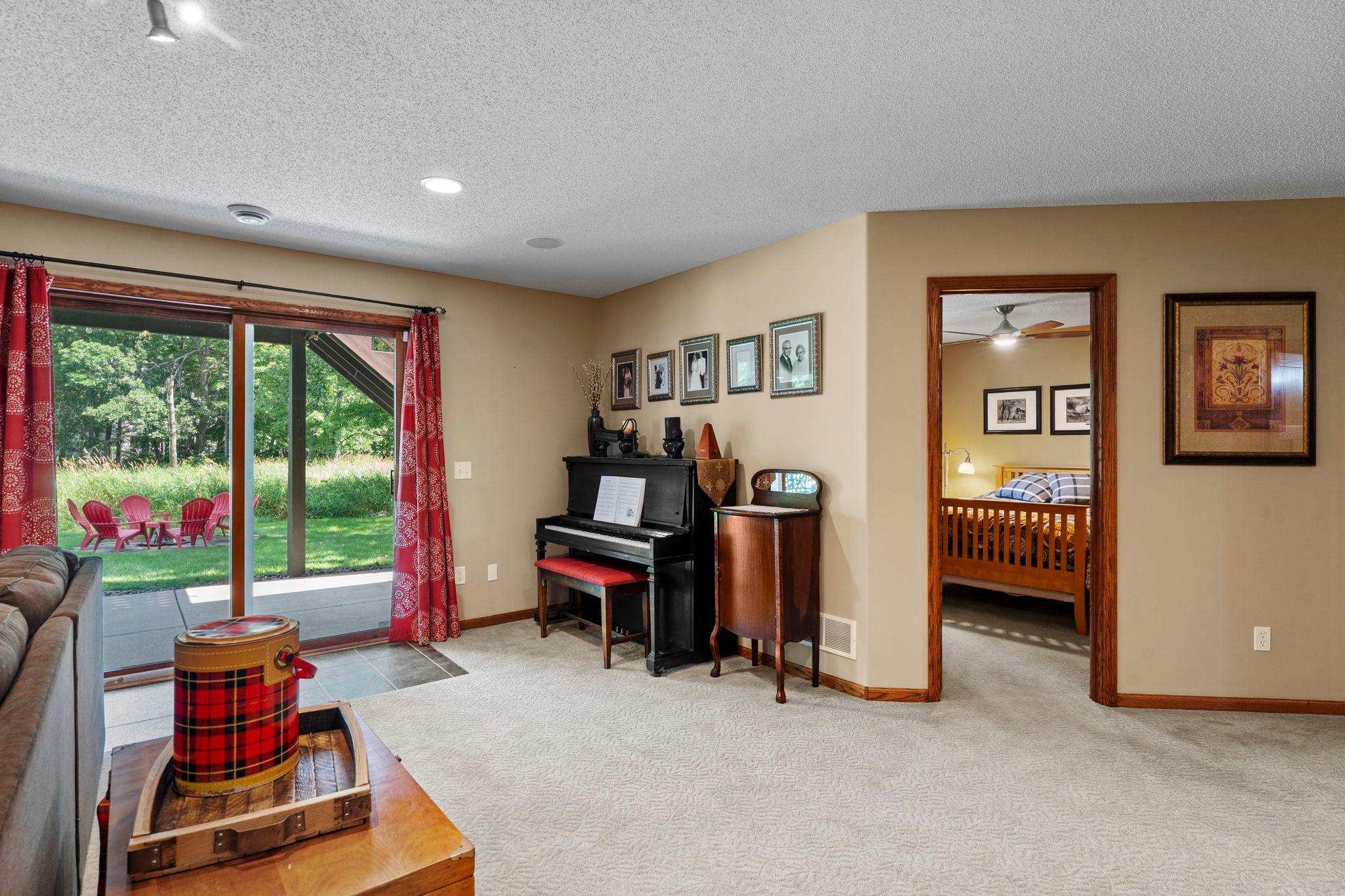 65-web-or-mls-2343 132nd Ln NE-343.jpg