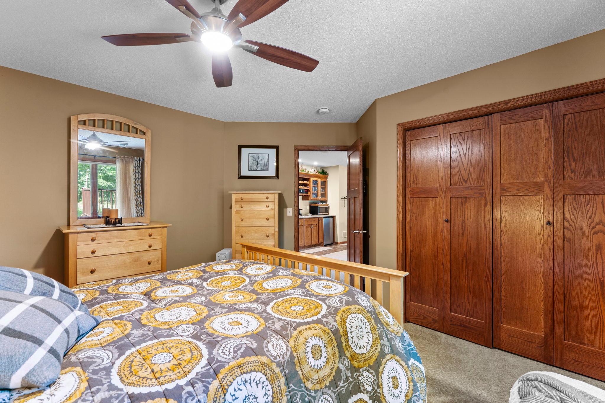 67-web-or-mls-2343 132nd Ln NE-353.jpg