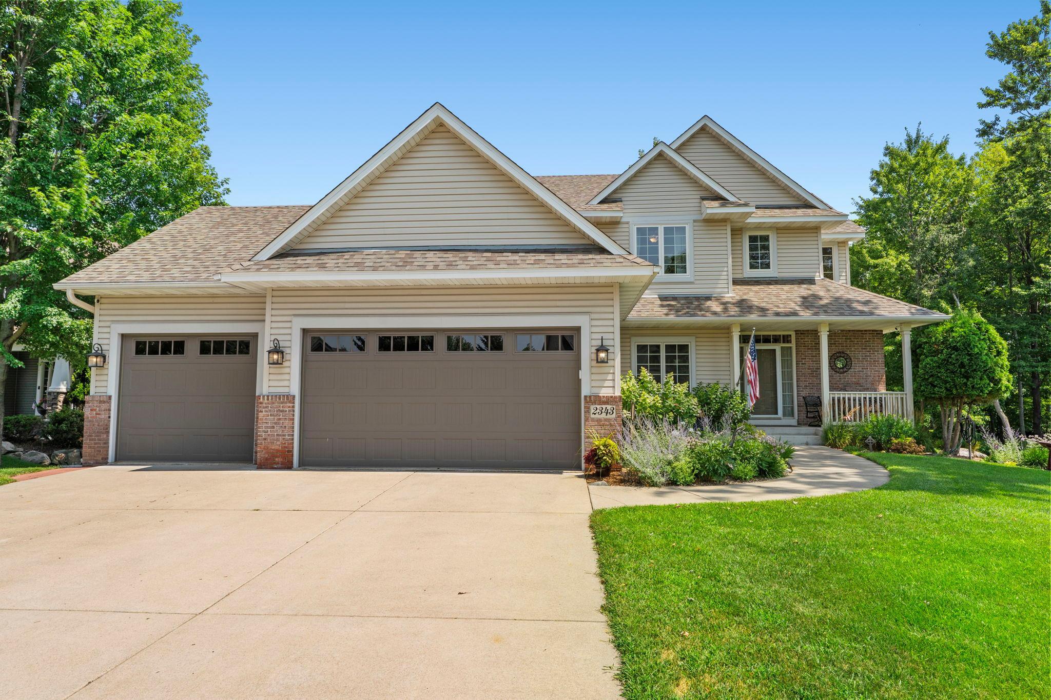 12-web-or-mls-2343 132nd Ln NE-8.jpg