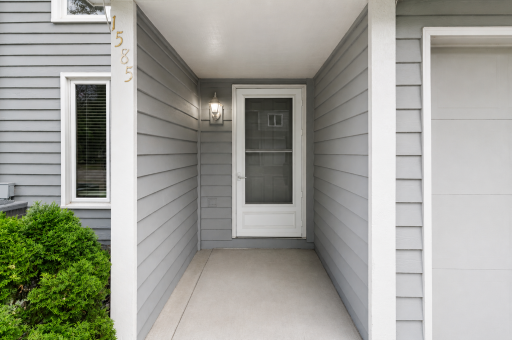 1585 Millpond Court, Chaska, MN 55318
