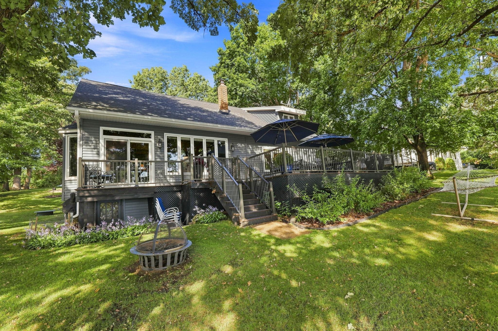 6-web-or-mls-11773 42nd St NE-6.jpg