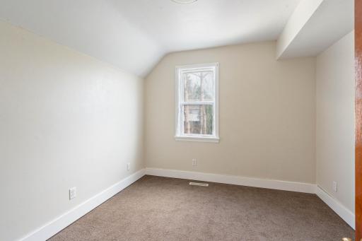 3201 Chestnut Street, Duluth, MN 55806