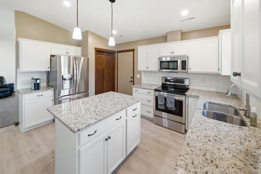 148 Highland Circle, Zumbrota, MN 55992
