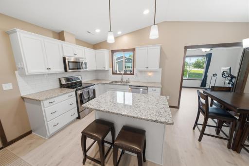 148 Highland Circle, Zumbrota, MN 55992