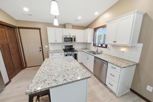 148 Highland Circle, Zumbrota, MN 55992