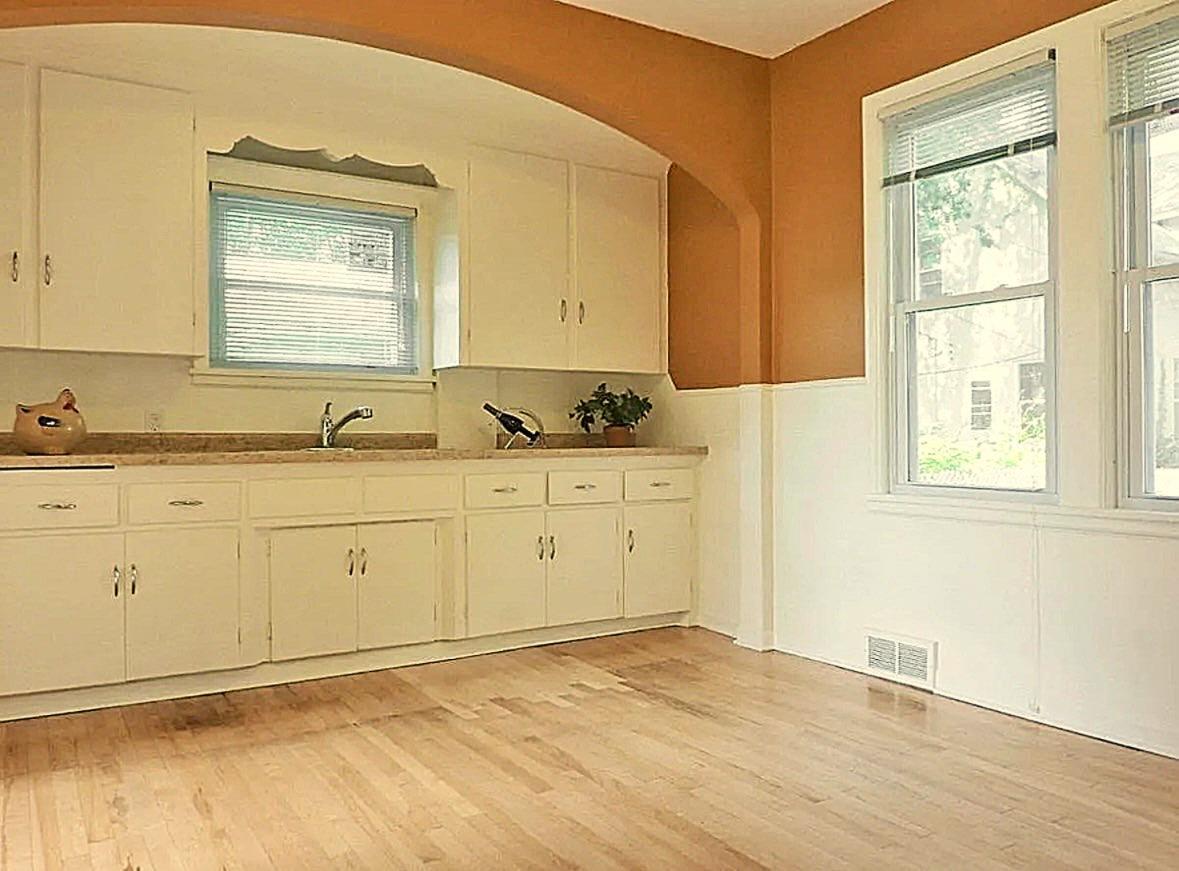 1073 Walsh Kitchen