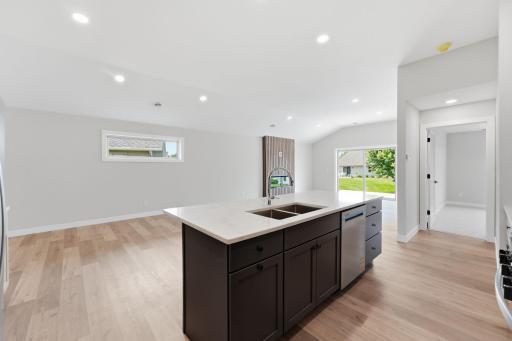 28-web-or-mls-DSC00102.jpg