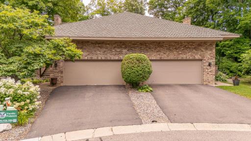 1106 Hollybrook Drive, Wayzata, MN 55391