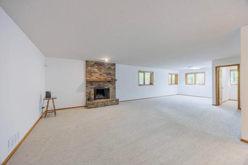 1106 Hollybrook Drive, Wayzata, MN 55391