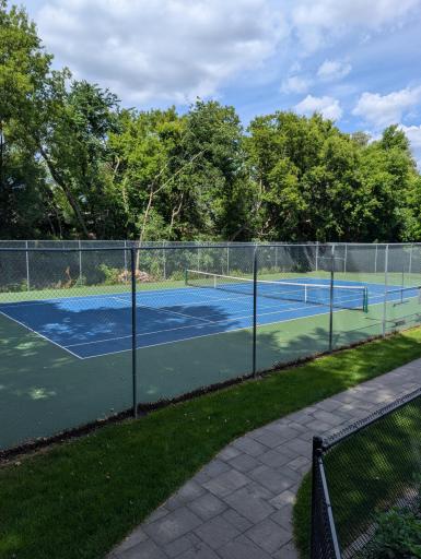 1106 Hollybrook Drive, Wayzata, MN 55391