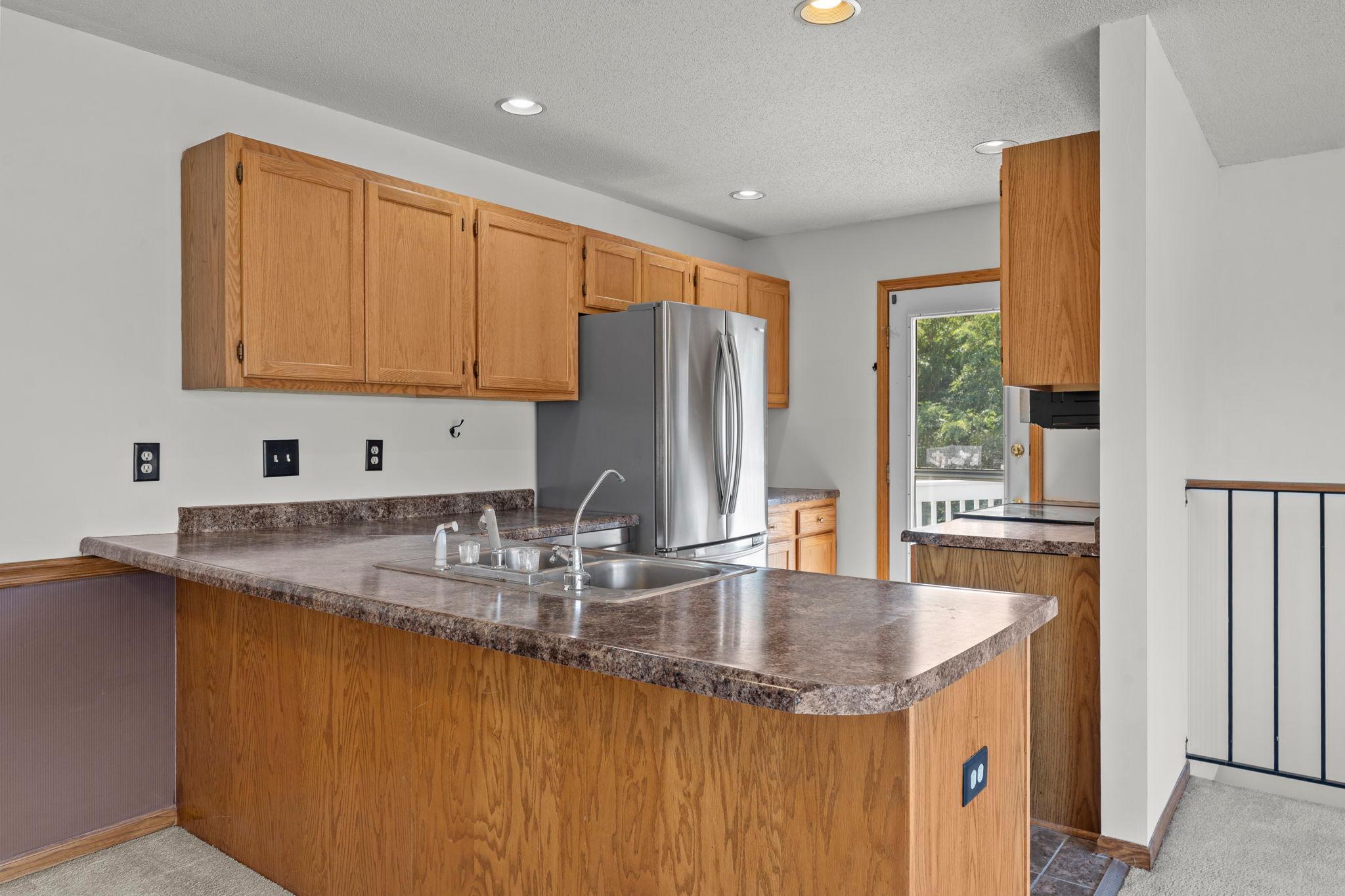 20-web-or-mls-3981 60th St Ct N Unit 206-142.jpg