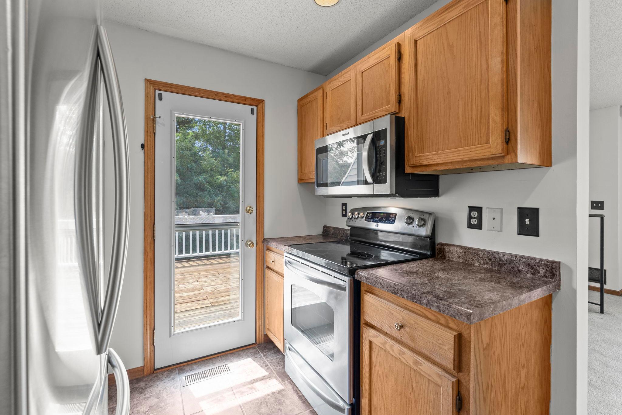 23-web-or-mls-3981 60th St Ct N Unit 206-157.jpg