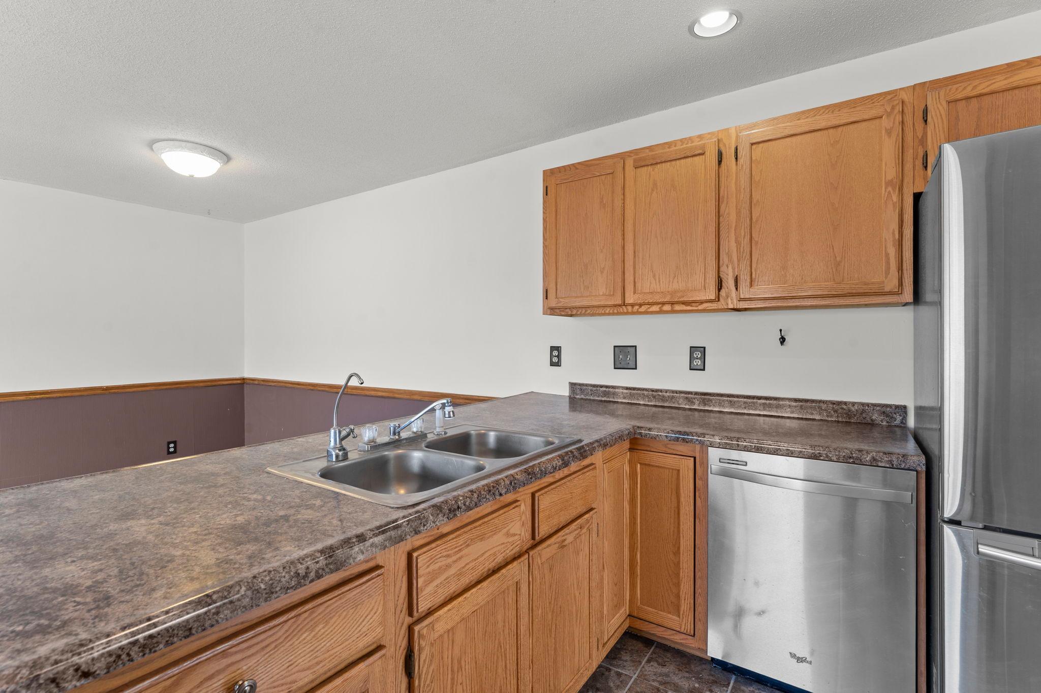 21-web-or-mls-3981 60th St Ct N Unit 206-147.jpg