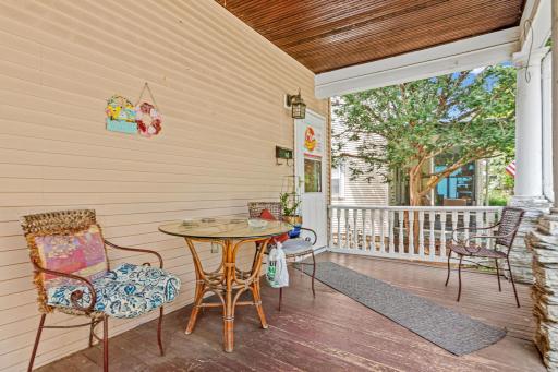 1870 Laurel Avenue, Saint Paul, MN 55104