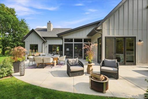 Tons of entertaining space and sitting areas.