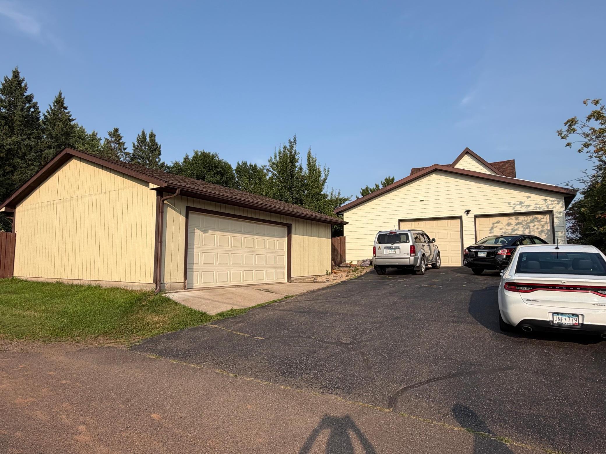 att and det garages