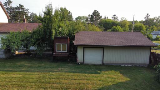 3 car detached garage