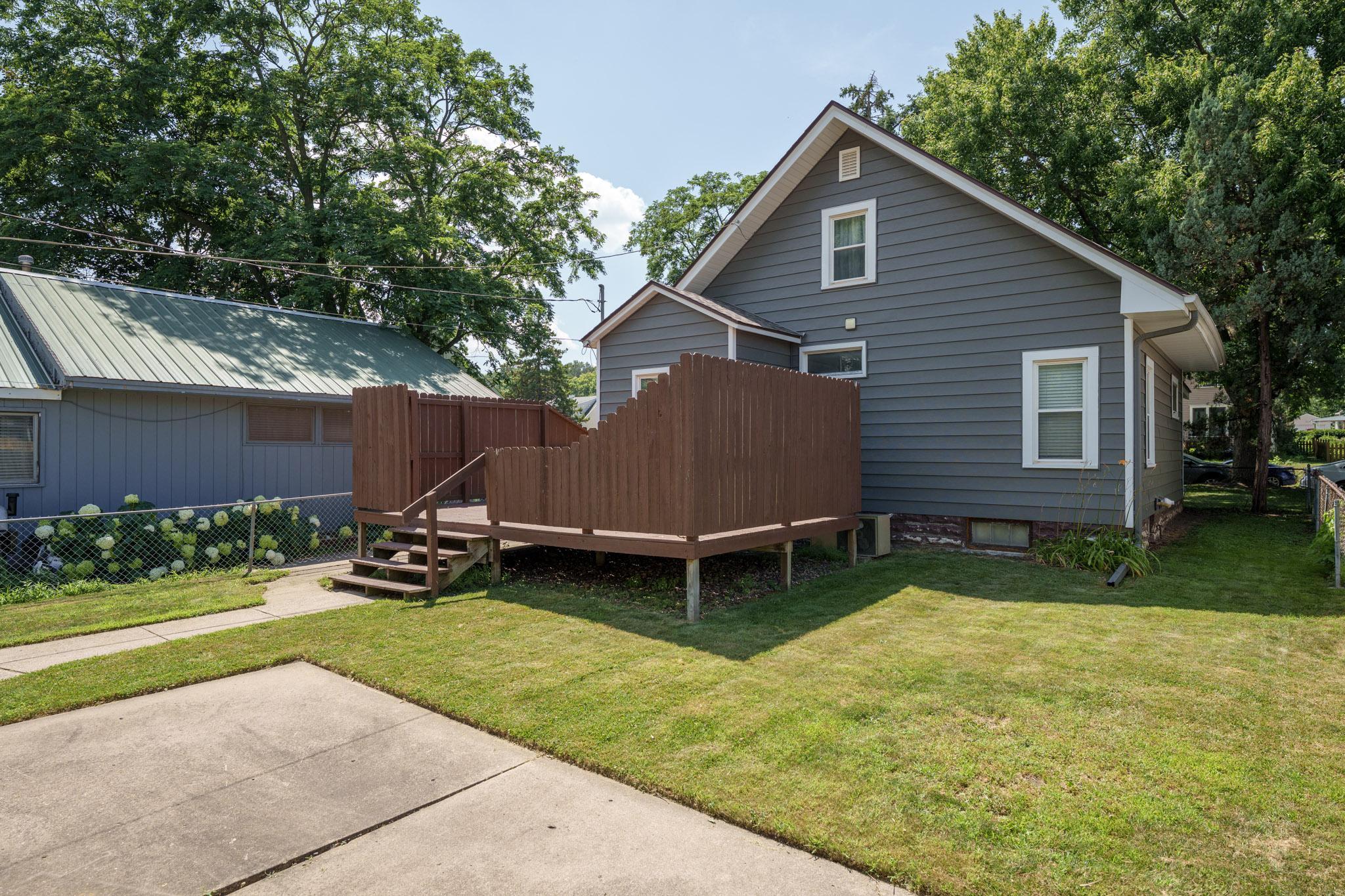 424 16th Ave N South St. Paul-6.jpg