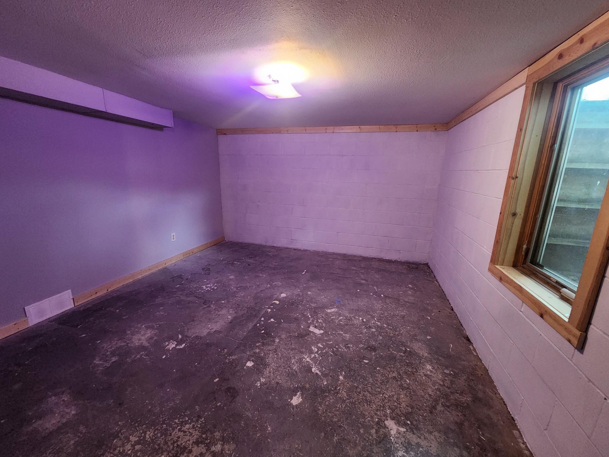 Lower level - bedroom 3