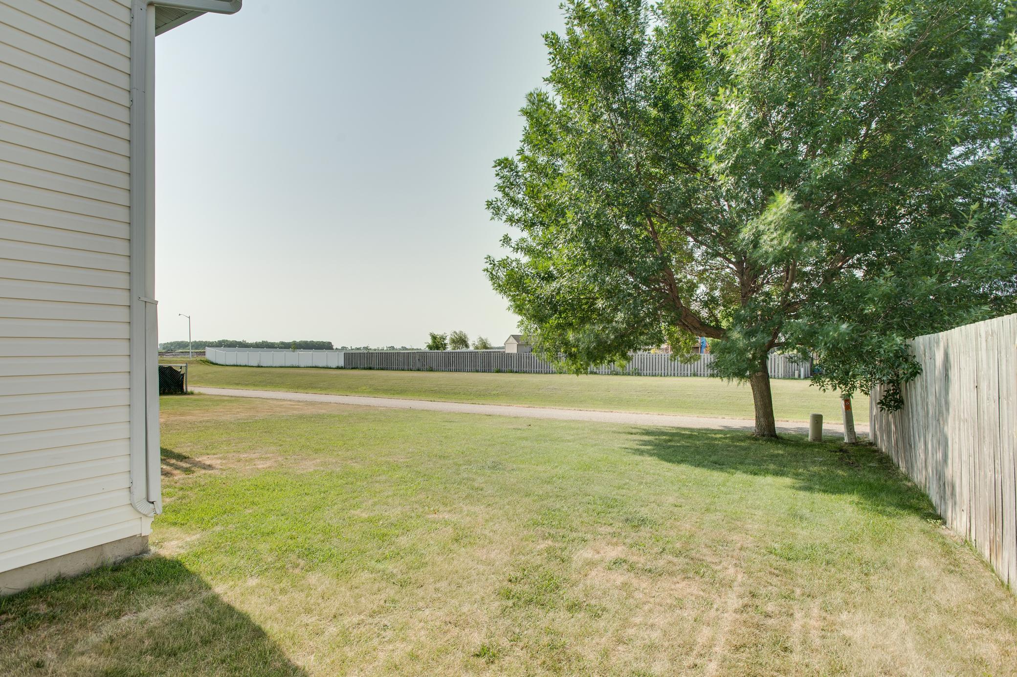 Walking path and no direct backyard neighbors
