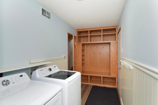 Mudroom Laundry Room Area is ROOMY Indeed!!!